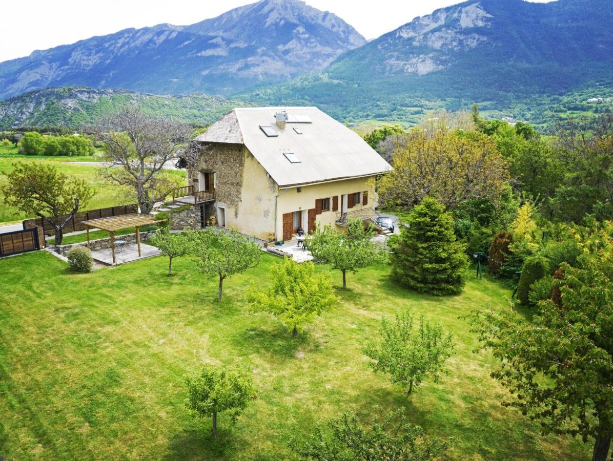 Chambres d'hôtes Les Peschiers Châteauroux-les-Alpes Extérieur photo